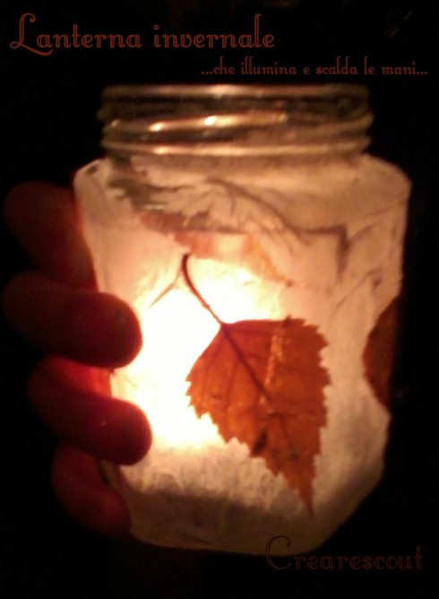Lanterna con foglie secche